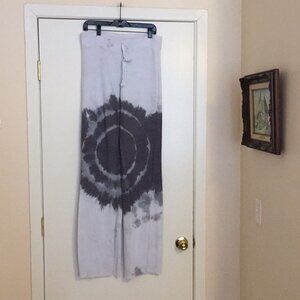 S/L LOVE TANJANE Sweatpants EE14